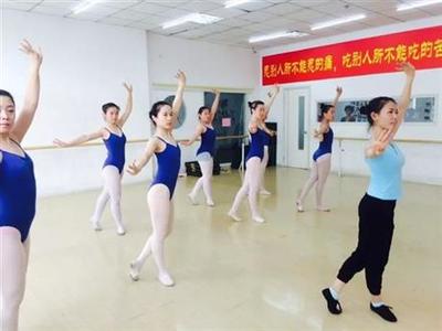 濟(jì)南舞蹈培訓(xùn) 從古典芭蕾到潮流街舞為你打造專業(yè)質(zhì)感