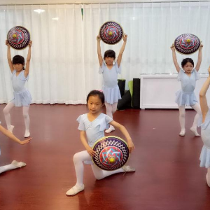 開啟舞蹈創(chuàng)業(yè)之路 艾莎舞蹈加盟與專業(yè)技能培訓(xùn)全面解讀
